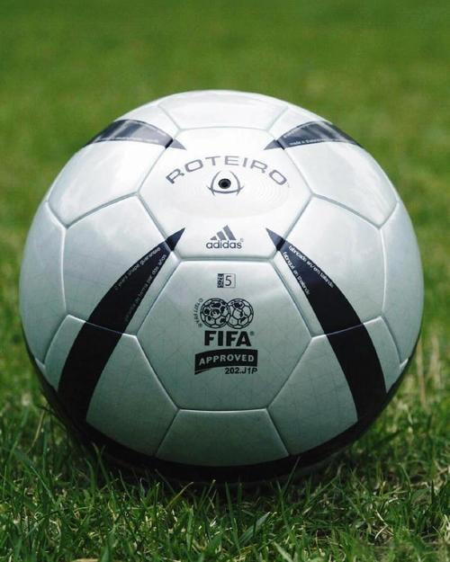 雷速体育官方免费下载应用界面展示